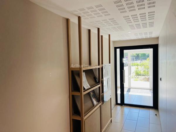 Vente                                                      Appartement
                        
                     2 pièces                      45 m2                     à Roubaix