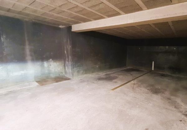 Parking
        
        - 13 m² Exclusivité 25 500 € *