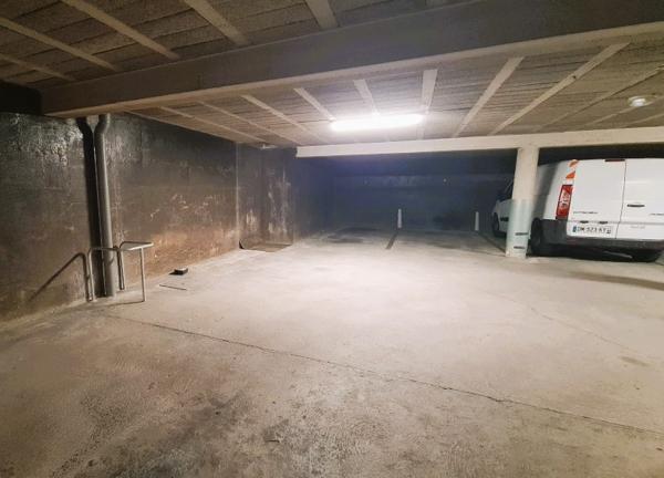 Parking
        
        - 13 m² Exclusivité 25 500 € *