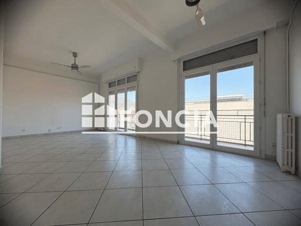 Location Appartement 5 pièces 116.9 m² - 3 RUE RACINE Toulon 83000