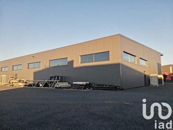 Building for sale 1 219 m² Gaillac