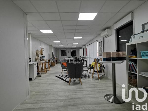 Building for sale 1 219 m² Gaillac