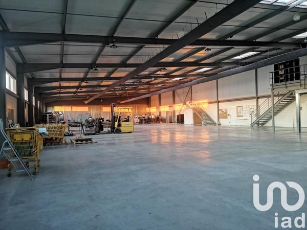 Building for sale 1 219 m² Gaillac