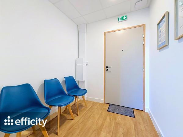 Local Commercial
         1 pièce
        - 25 m² Exclusivité 159 000 € *