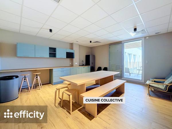 Local Commercial
         1 pièce
        - 25 m² Exclusivité 159 000 € *