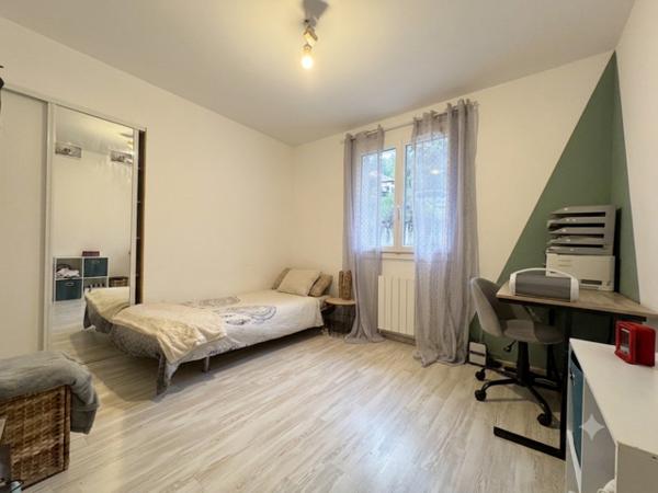 Maison
         4 pièces
        - 117 m² Exclusivité 272 000 € *