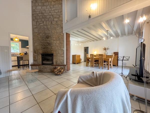 Maison
         4 pièces
        - 117 m² Exclusivité 272 000 € *