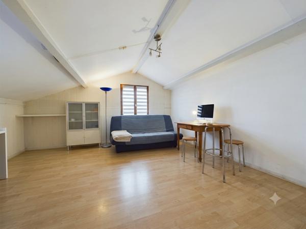 Maison
         4 pièces
        - 117 m² Exclusivité 272 000 € *