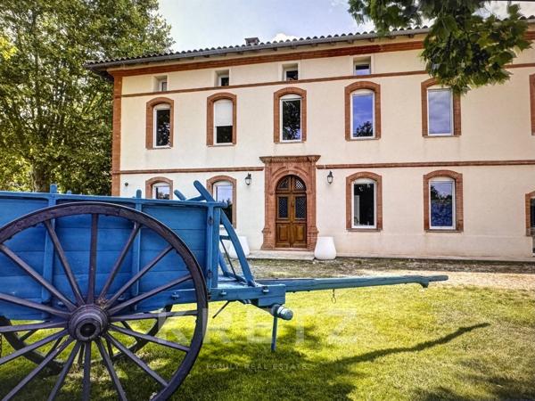 Propriété d'exception de 1860 aux multiples possibilités aux portes de Toulouse