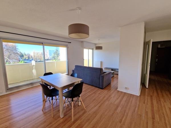 PONTET NOAILLES : T3 de 70 M², BALCON ET CAVE.