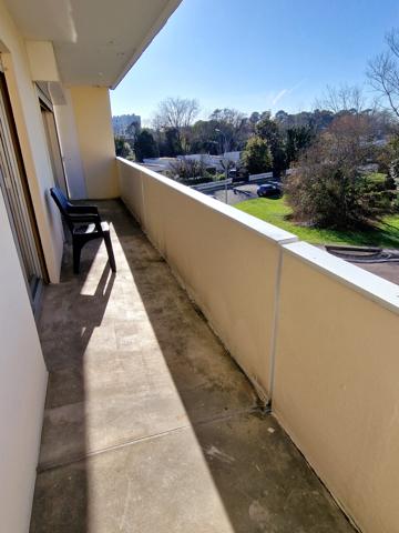 PONTET NOAILLES : T3 de 70 M², BALCON ET CAVE.