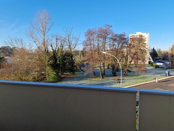 PONTET NOAILLES : T3 de 70 M², BALCON ET CAVE.