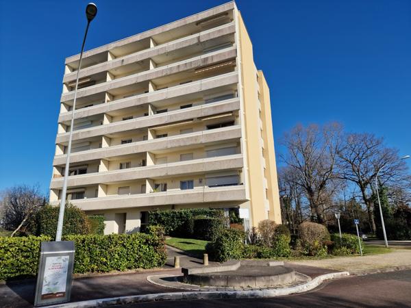 PONTET NOAILLES : T3 de 70 M², BALCON ET CAVE.