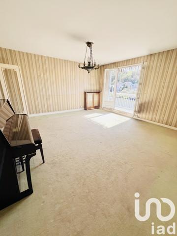 Appartement 4 pièces de 100 m² à Creil (60100)