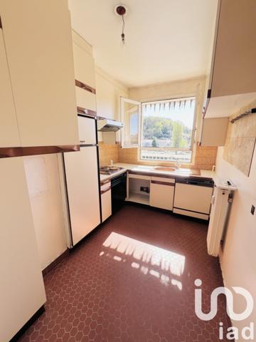 Appartement 4 pièces de 100 m² à Creil (60100)