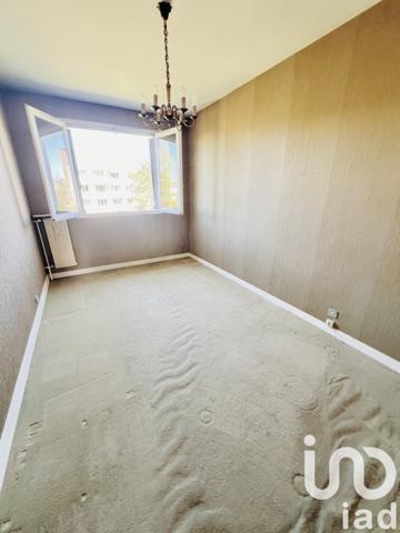 Appartement 4 pièces de 100 m² à Creil (60100)