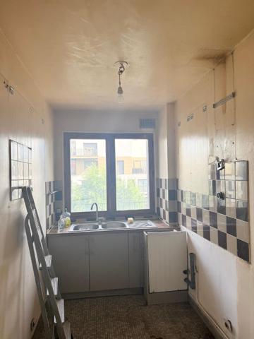 A VENDRE APPARTEMENT 56 m2 SAINT-DENIS AVEC TRAVAUX