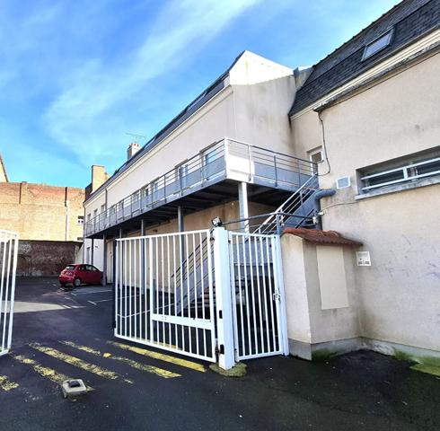 Appartement à vendre 4 pièces 143m² Cambrai (59400)