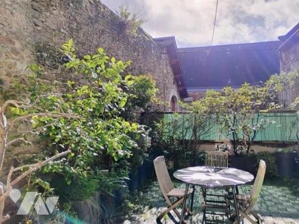 IMMEUBLE médiéval hyper centre DINAN