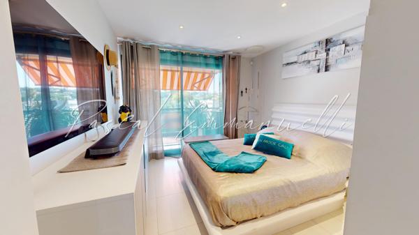 Appartement de type 4P - Antibes - Jules Grec - Dernier étage 102m2