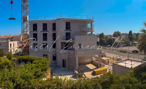 Appartement de type 4P - Antibes - Jules Grec - Dernier étage 102m2