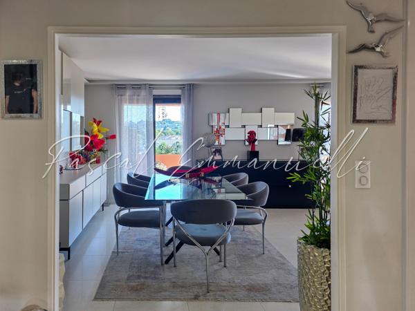 Appartement de type 4P - Antibes - Jules Grec - Dernier étage 102m2