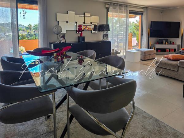Appartement de type 4P - Antibes - Jules Grec - Dernier étage 102m2