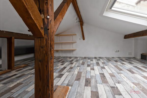 Boulogne-Billancourt (92100) Boulogne-Billancourt – Charmant 2 pièces avec combles aménagés ( 30m2 carrez - 59m2 utiles)