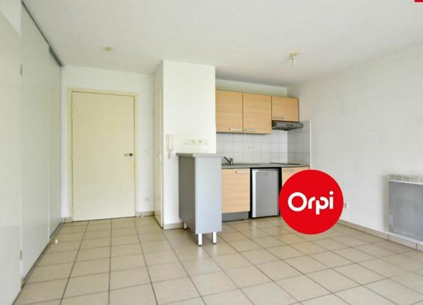 Appartement à louer    2 pièces •  Saint-Priest