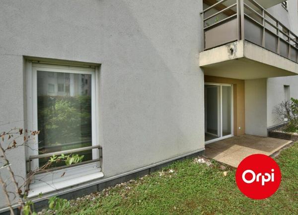 Appartement à louer    2 pièces •  Saint-Priest