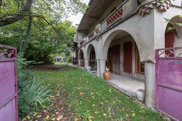 Vente Maison 8 pièces 230 m2 à Dolomieu