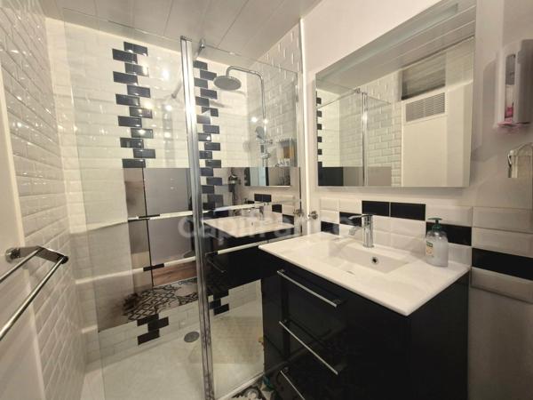 APPARTEMENT T3/ T4 de 82m2 + TERRASSE/JARDIN + PARKING PRIVATIF à vendre SIX-FOURS-LES-PLAGES (83)