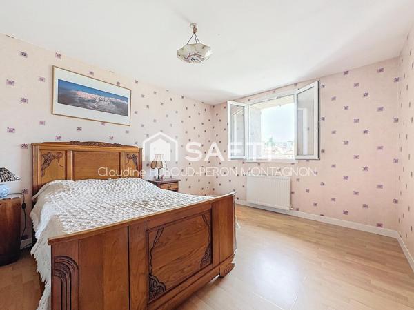 Rare, maison de ville sans vis à vis avec grande terrasse et garage, centre ville à pied