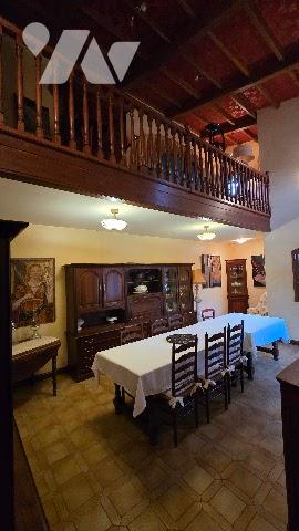 Villa 8 pièces 212m²