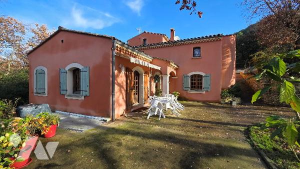 Villa 8 pièces 212m²