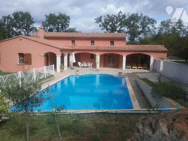 Villa 8 pièces 212m²