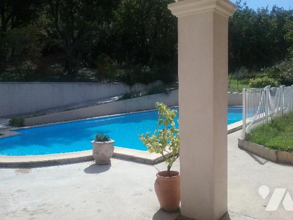 Villa 8 pièces 212m²