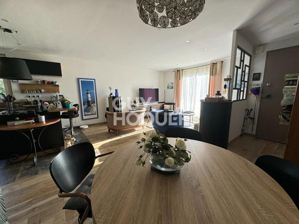 VENTE d'une maison de 5 pièces (97 m²) à L HOUMEAU