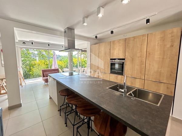 VILLA INDIVIDUELLE DE TYPE 5 PIÈCES AVEC PISCINE