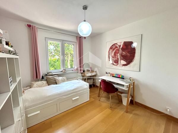 VILLA INDIVIDUELLE DE TYPE 5 PIÈCES AVEC PISCINE