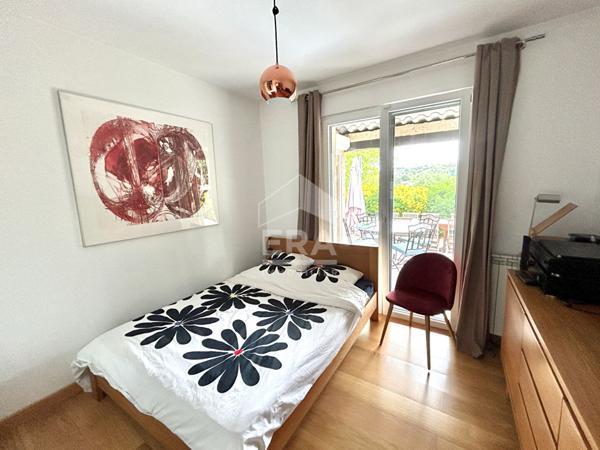 VILLA INDIVIDUELLE DE TYPE 5 PIÈCES AVEC PISCINE