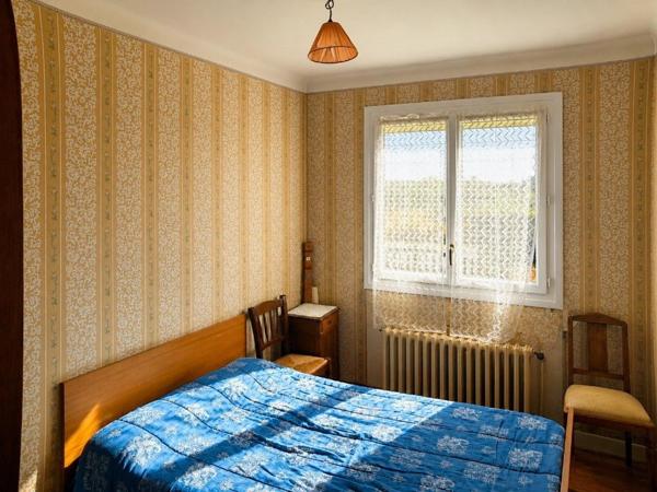 Envie d'une longère berrichonne à rénover ou d'une maison au calme pour profiter de la campagne ? Ne cherchez plus, venez découvrir cette belle opportunité pleine de potentiel !