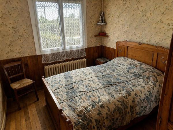 Envie d'une longère berrichonne à rénover ou d'une maison au calme pour profiter de la campagne ? Ne cherchez plus, venez découvrir cette belle opportunité pleine de potentiel !