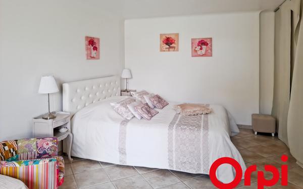 Maison à vendre    5 pièces • 198 m2 Aix-en-Provence