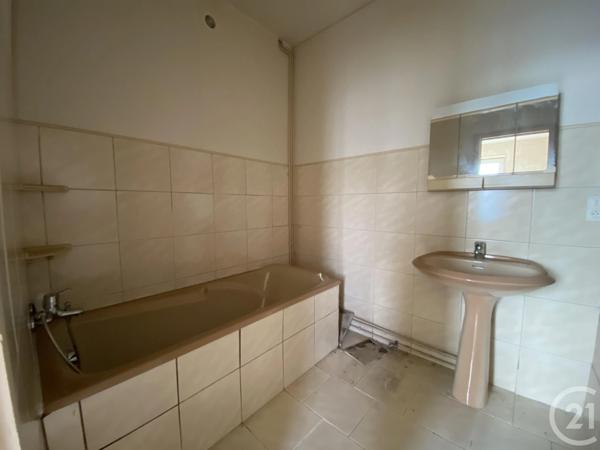 Maison à vendre  8 pièces - 176 m 2   LA GUERCHE SUR L AUBOIS  - 18