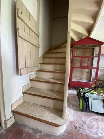 Maison à vendre  8 pièces - 176 m 2   LA GUERCHE SUR L AUBOIS  - 18