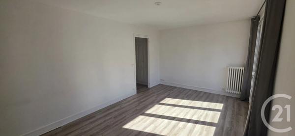 Appartement F2 à vendre  2 pièces - 42,25 m 2   ST MAUR DES FOSSES  - 94