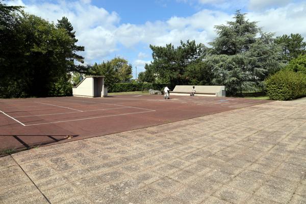 CHATOU 78400 APPARTEMENT EN REZ DE JARDIN