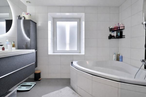 Splendide T3 avec entrée indépendante et jardin – Dampierre-les-Bois