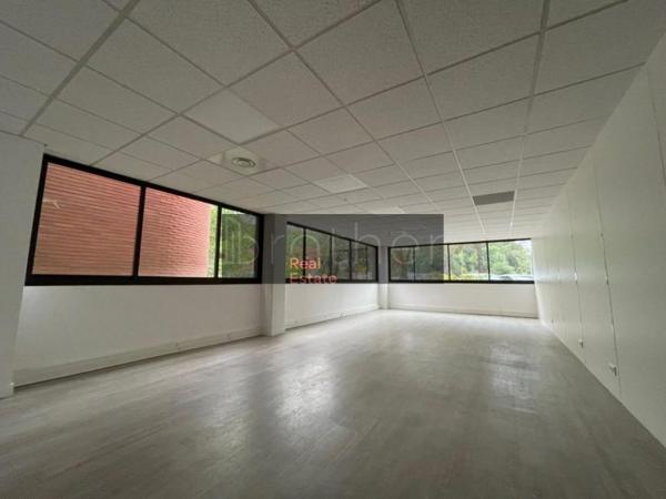 Bureau de 1204 m² à louer à Bordeaux Ouest-Merignac